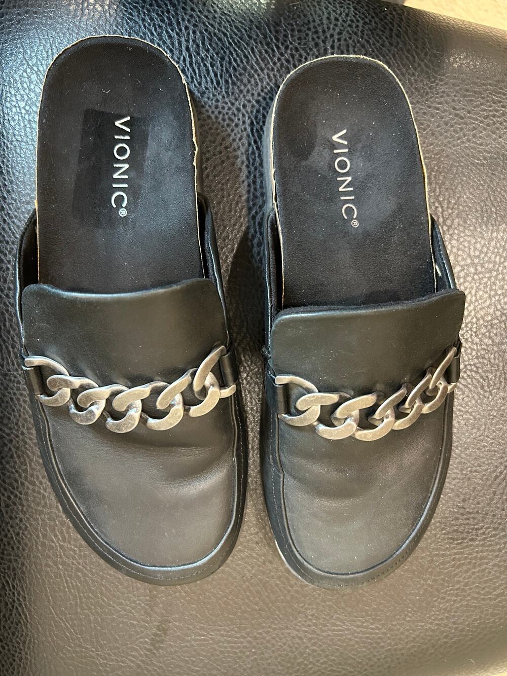 Vionic Georgie black leather chain slip on loafer mens 8.5